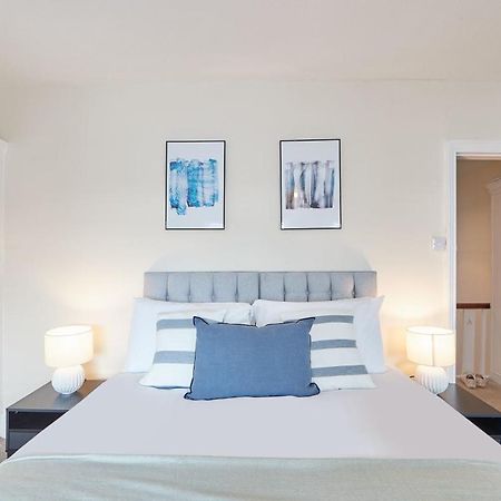 Blue Sky 3 Bedroom Cottage Whitby Bagian luar foto