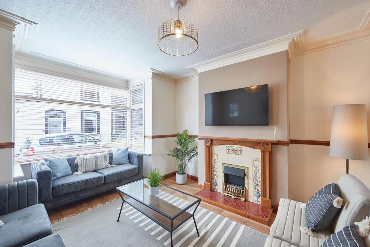 Blue Sky 3 Bedroom Cottage Whitby Bagian luar foto